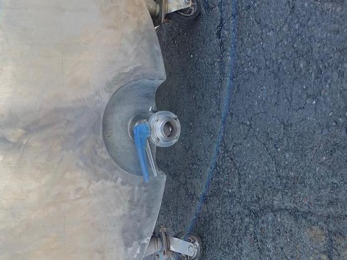 Used Sunset 585 Gallon Stainless Steel Milk Farm Tank