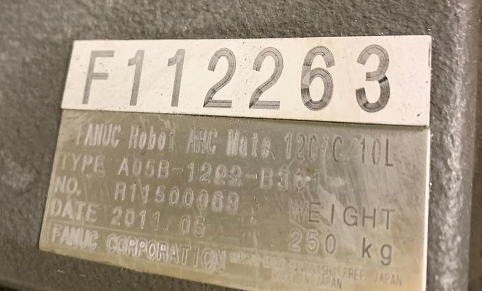 Used FANUC ARCMATE 120iC/10L 6 AXIS CNC MIG WELDING ROBOT WITH R30iA CONTROLLER