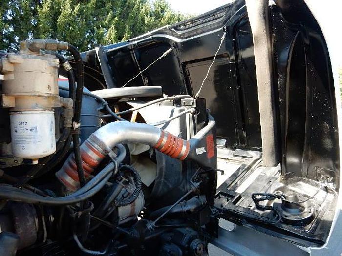 Used 1999 International 2574