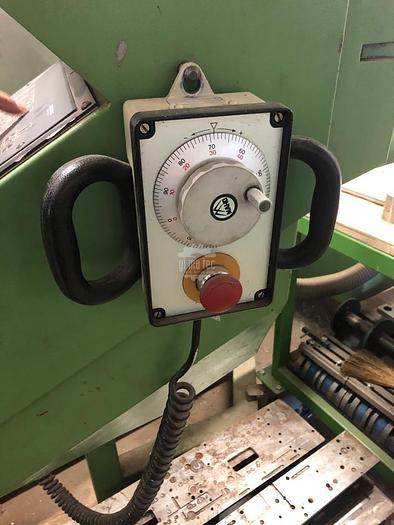 Usato FRESATRICE CNC