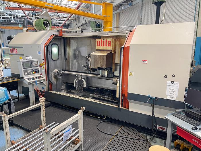 Usato TORNIO PARALLELO A BANCALE INCLINATO UTITA T 350 x 2600 CNC