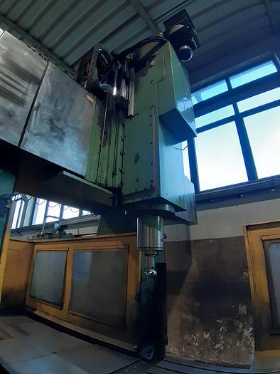 Usato Fresatrice RIVOLTA