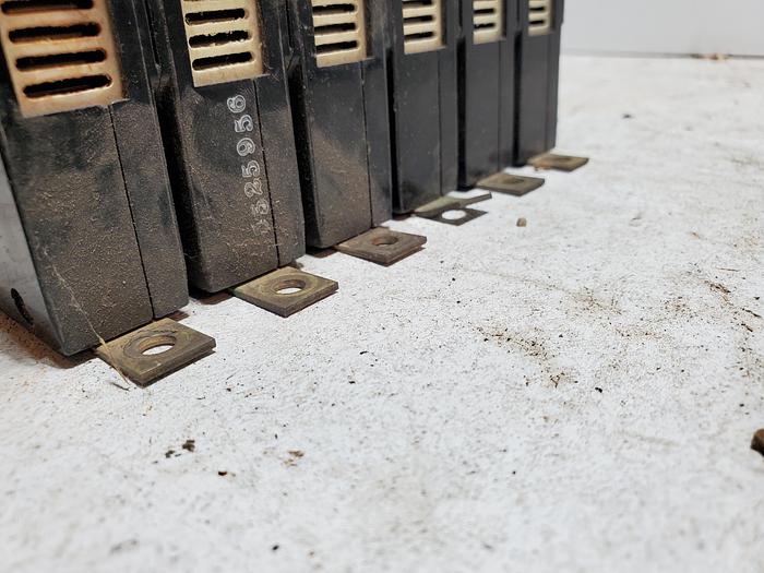 Used (Lot of 2) SIEMENS 30 AMP CIRCUIT BREAKER 480Y/277 VAC 3 POLE