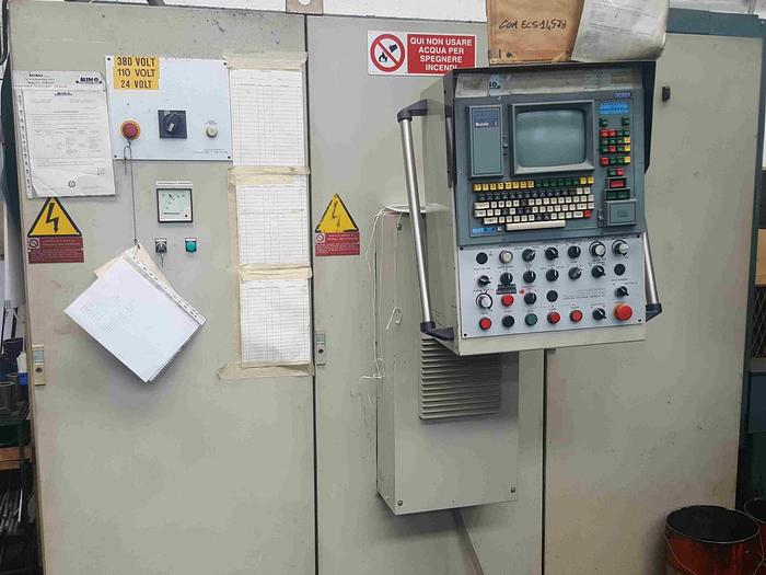 Used MANDELLI THEMA 2500 CNC BED MILLING MACHINE