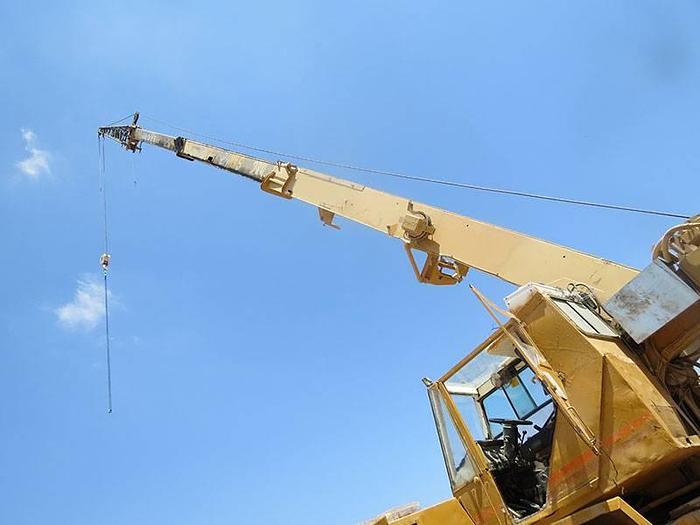 Used 1990 GROVE RT528