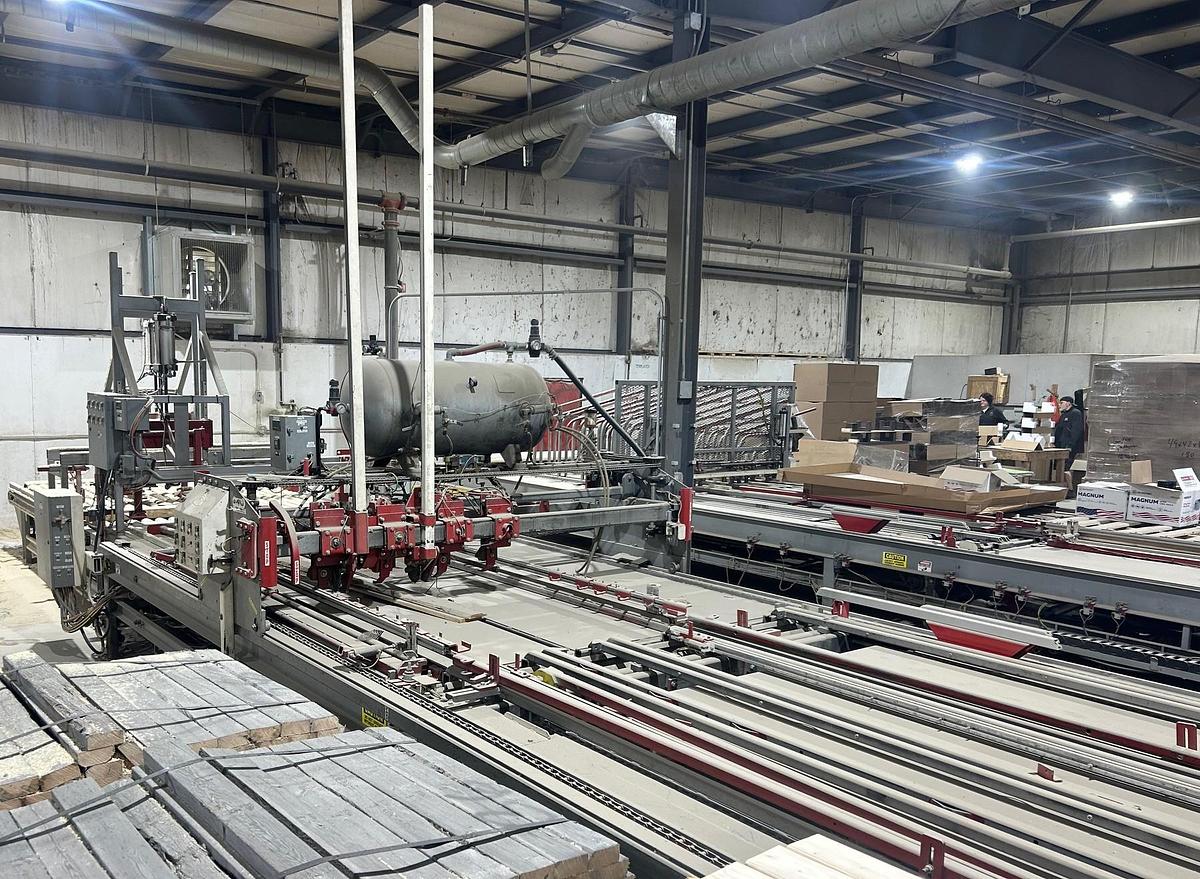 Used 2016 Stutzman Manufacturing, Woodpecker Pallet Nailing Machine, Model: 64"x108"