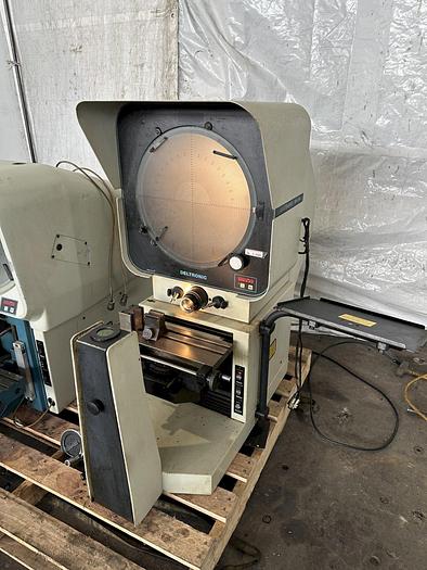 Used DELTRONIC DH214-612R OPTICAL COMPARATOR