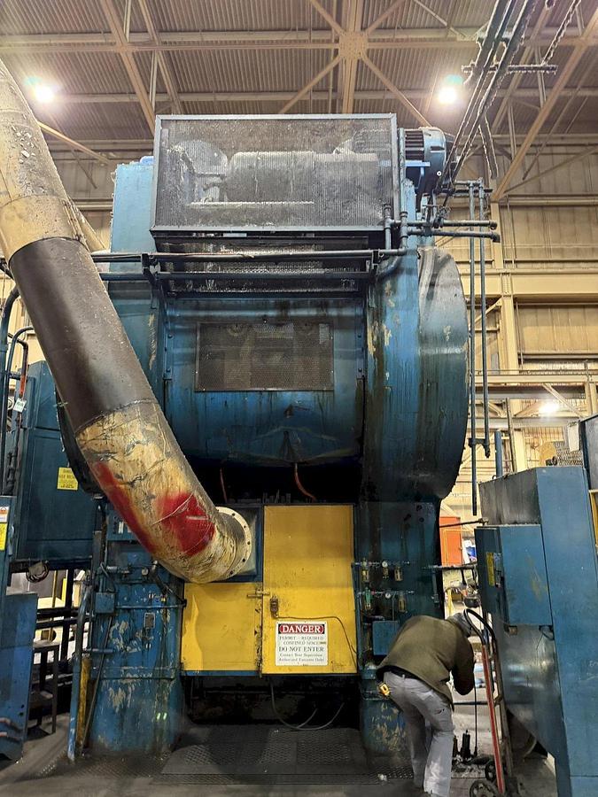 Used 1500 TON MINSTER KNUCKLE JOINT PRESS WITH 12" STROKE