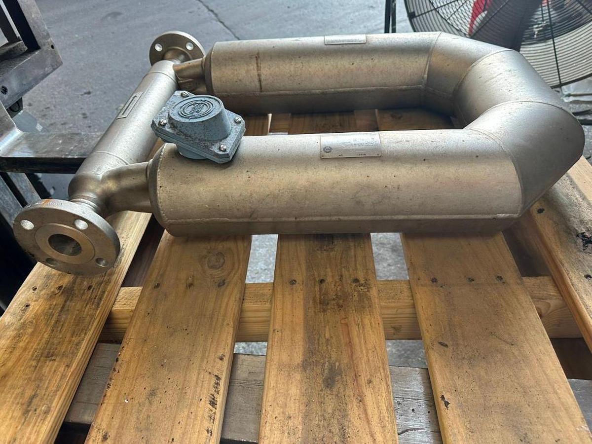 Used Emerson Micromotion CMF200 Model: CMF200431NU,  1-1/2"