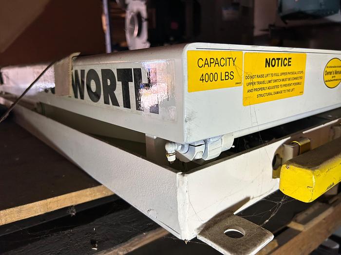 Used 4000lb. Capacity 4' x 2' Southworth Lift Table