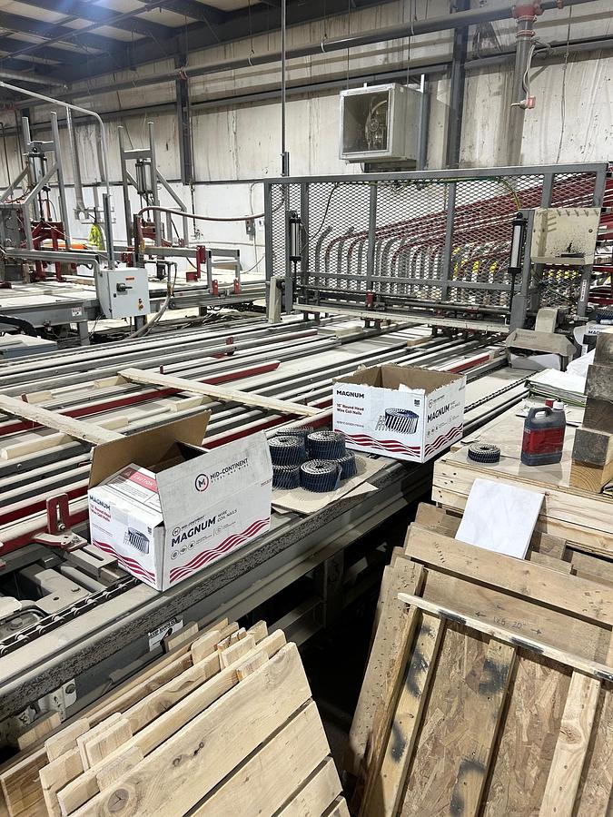 Used Woodpecker Pallet Nailing Machine