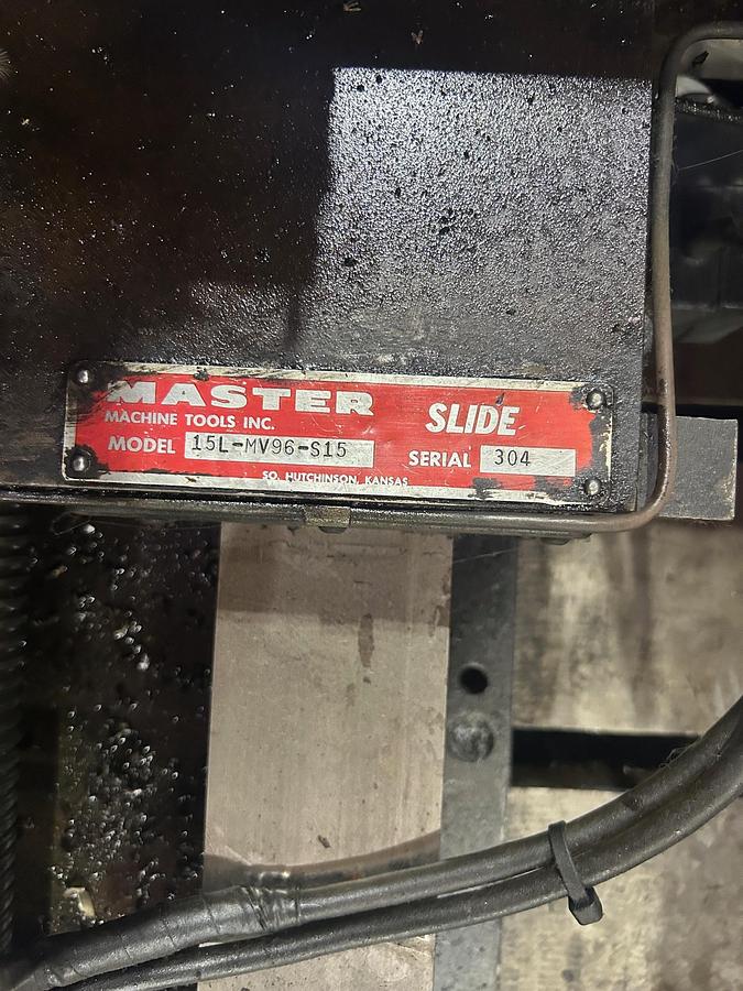 Used 40 TAPER MASTER MACHINE TOOLS PORTABLE HYDRAULIC MILL WITH CROSSLIDE & T-SLOTTED BASE TABLE: