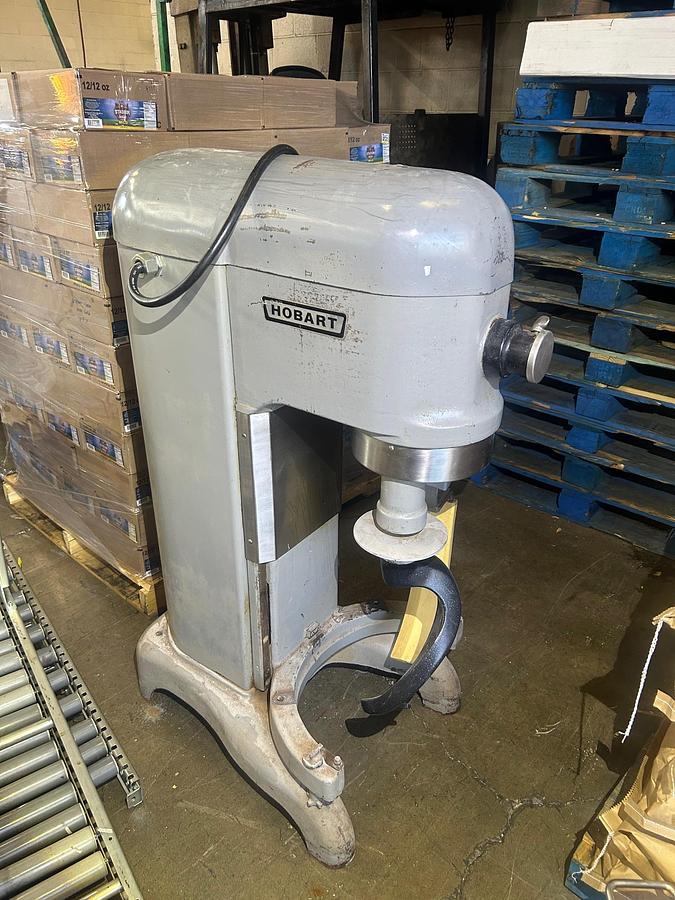 Used 60 Quart Hobart H 600 Mixer