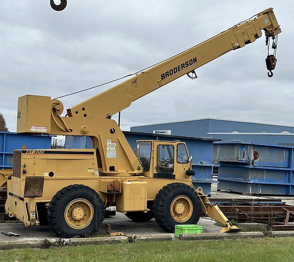 Used Broderson 30,000-Lb Capacity Crane RT-300-B