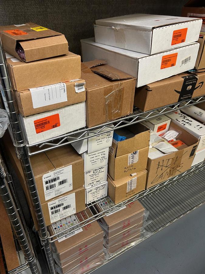 Used Oce Arizona 550 XT + WIO Wide Format UV Flatbed Printer with Roller Attachement (2011)