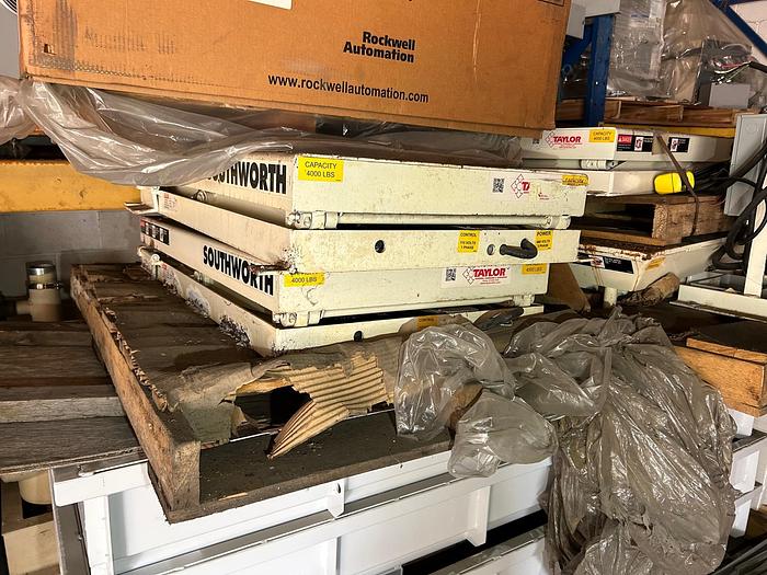 Used 4000lb. Capacity 4' x 2' Southworth Lift Table