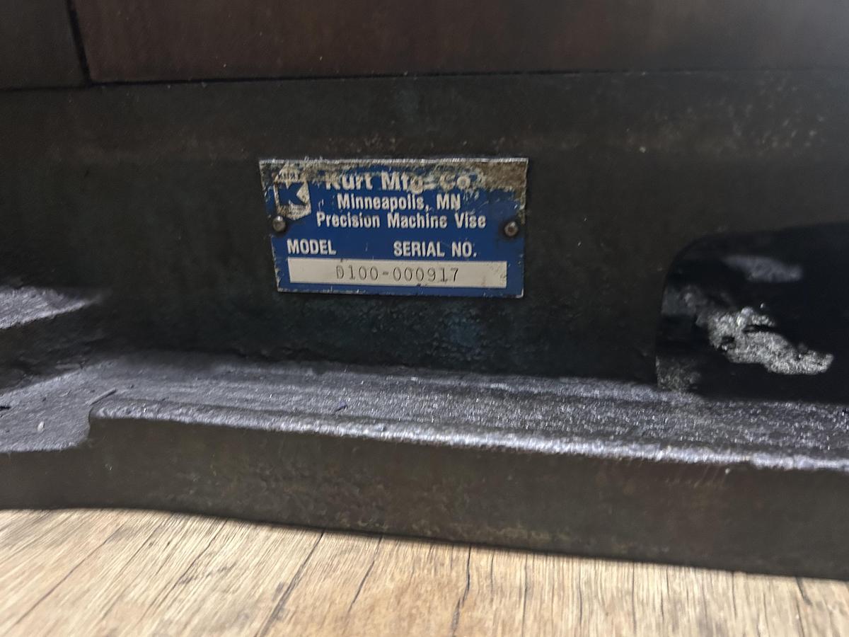 Used Kurt Machine Vise, Model: D100 