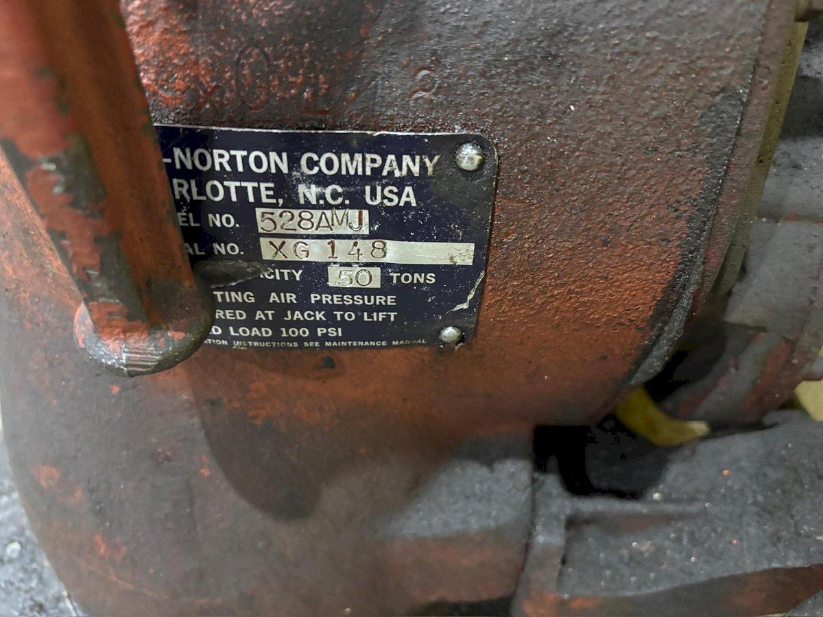Used (2) 50-Ton Duff Norton Model #: 528-AMJ Air Motor Jacks, 17" Lift