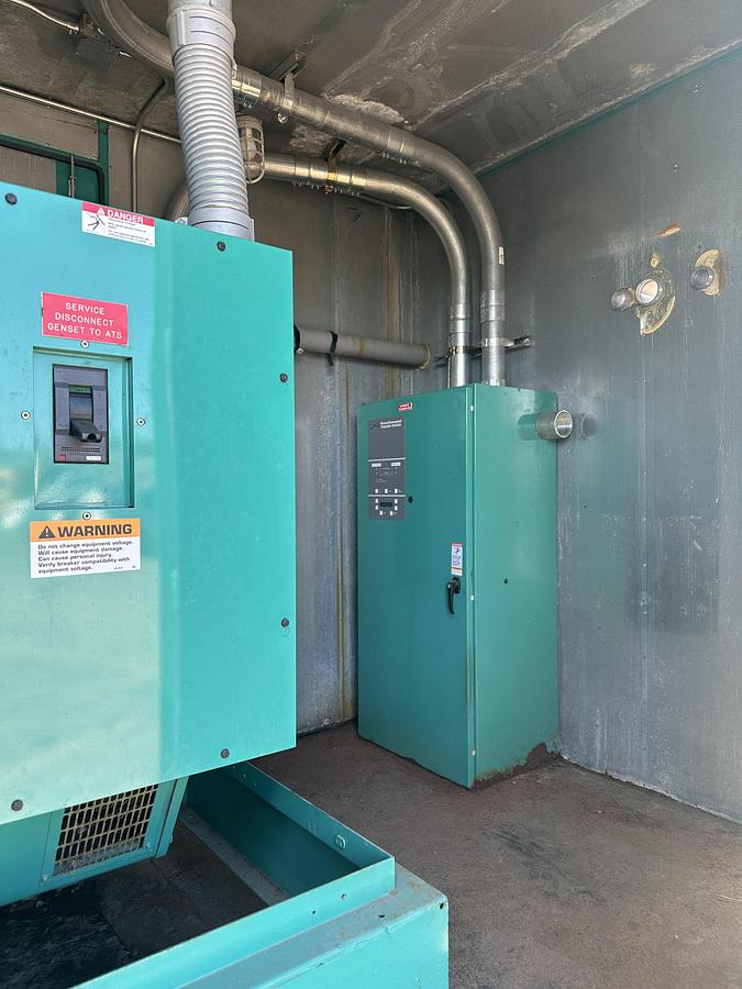 Used Cummins Power Generation Automatic Transfer Switch (ATS), Model: OTPCC-5631919