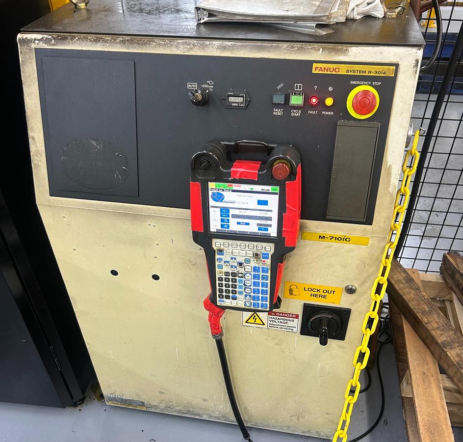 Used 2017 Hwacheon CUTEX-180A Horizontal CNC turning center 
