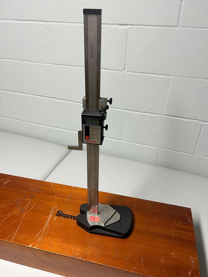 Used Starrett Digital Height Gage Model 752 Electronic Height Gage
