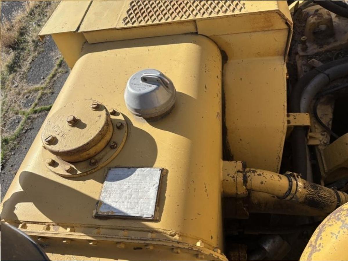 Used Caterpillar 631B Water Wagon