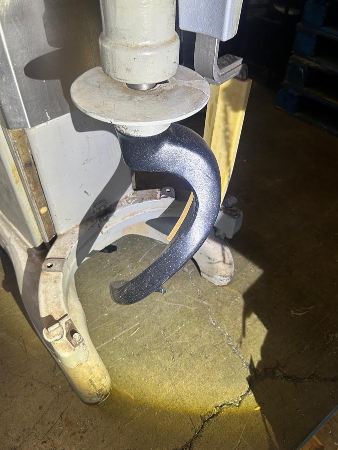 Used 60 Quart Hobart H 600 Mixer