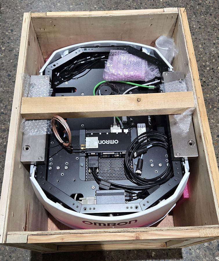 OMRON LD-90X SELF NAVIGATING AUTONOMOUS ROBOT NEW