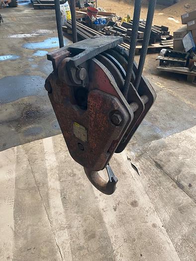 Used Broderson 30,000-Lb Capacity Crane RT-300-B