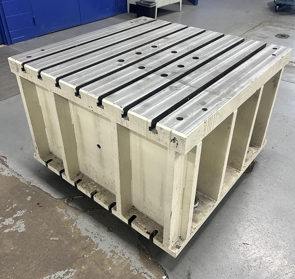 Used Auction Title: Auction of the Assets of Phoenix Mold & Engineering & Other CNC Machines