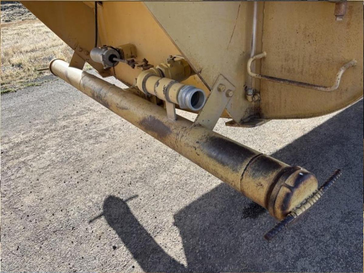 Used Caterpillar 631B Water Wagon