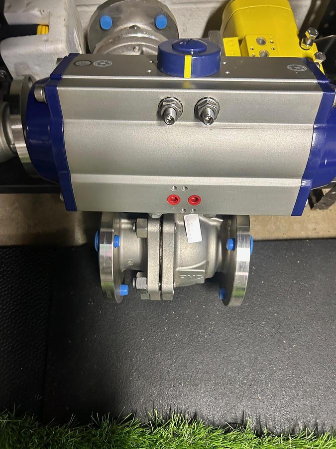 Used Ohio Valve Company OV125SR6H Pneumatic Actuator \& 150 PSI Valve Assembly (New)