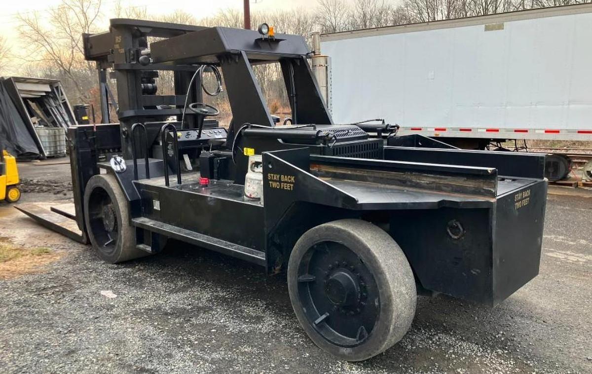 Used Bristol Rigger Special RS 100/120 120,000 LB. Cap. Propane/ Gas Forklift