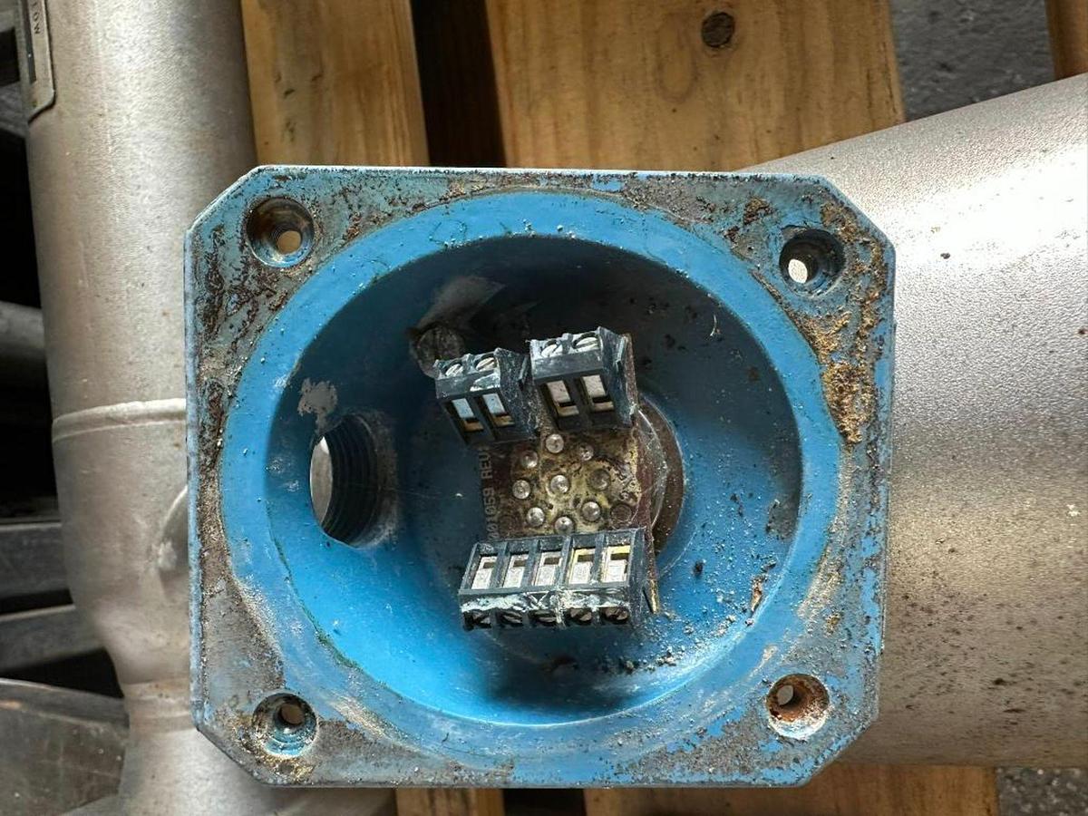 Used Emerson Micromotion CMF200 Model: CMF200431NU,  1-1/2"