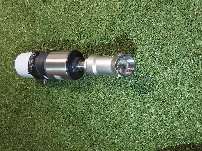 Used Burkert 8801 2100 A 5/4. PTFE SS G1 1/4 Valves