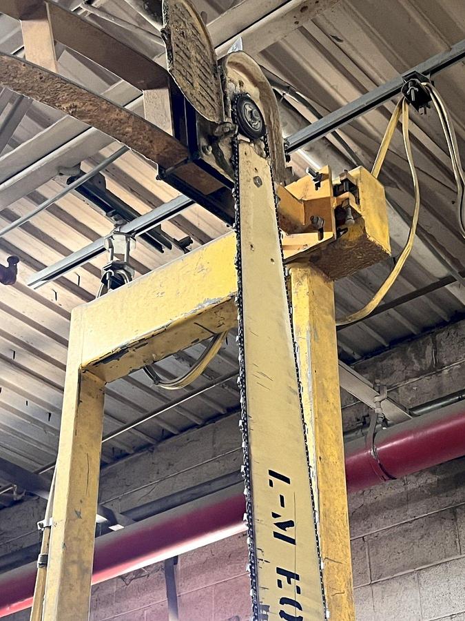 Used 15 HP L&M EQUIPMENT MODEL #HMPC-7-24 CROSS CUT BUNDLE TRAVELING ARCH WOOD BUNDLE SAW WITH CONVEYOR