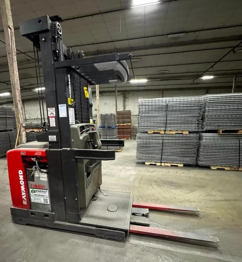 Used 3000 lb Raymond 550-OP30TT Triple Master Electric Order Picker