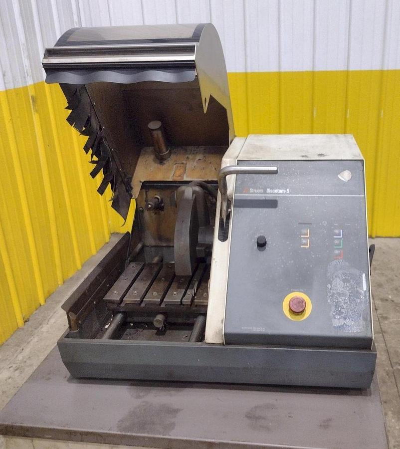 Struers Discotom-5 Cutoff Saw (Type: 05116254)