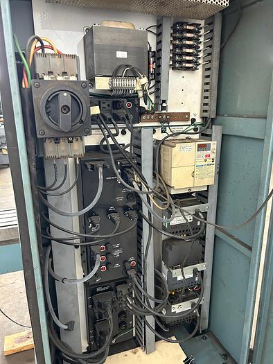 Used 2004  3-Axis Bed Mill Southwest Industries, Trak DPM V5