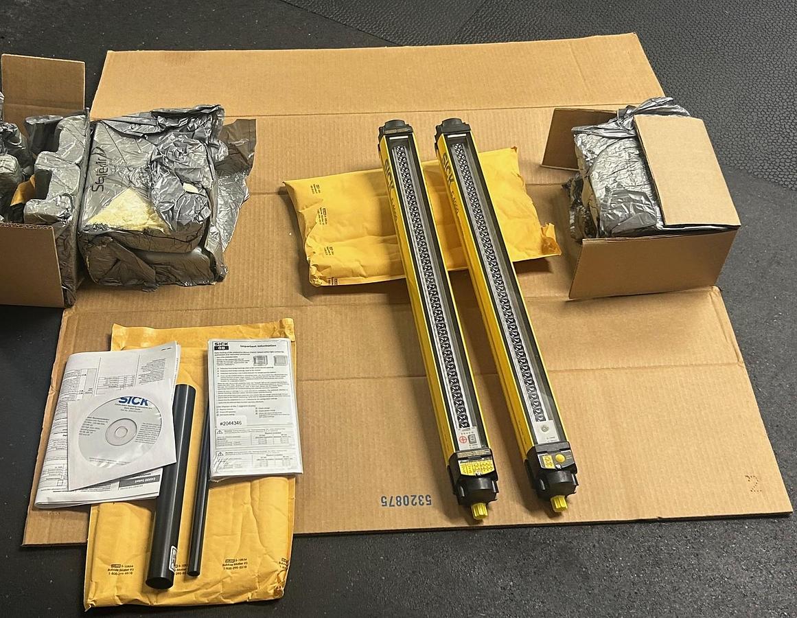 Sick C4000, Select Receiver & Sender, Model: XC40S-0403A0A00AA0 & XC40E-0403A0A00AA0
