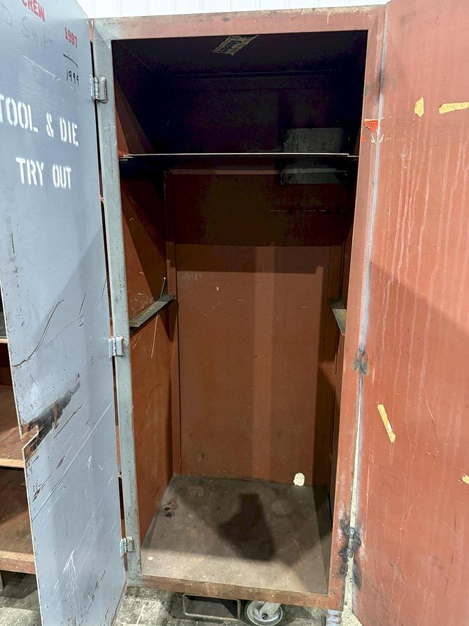 Used HEAVY DUTY ROLLING TOOL CABINET / STORAGE CART