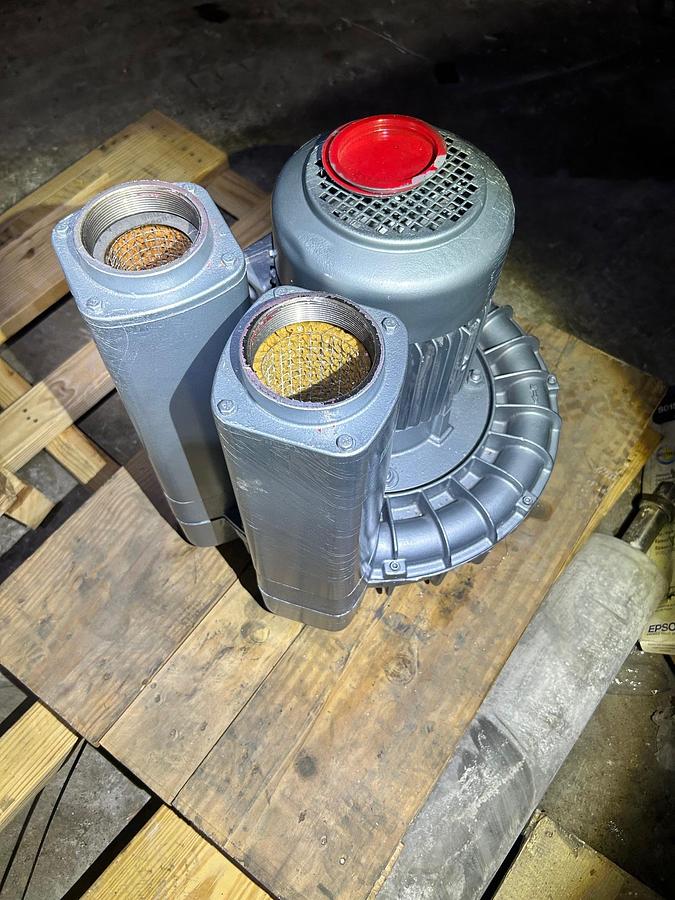 BECKER SV 5.490/1-01 REGENERATIVE BLOWER PUMP 