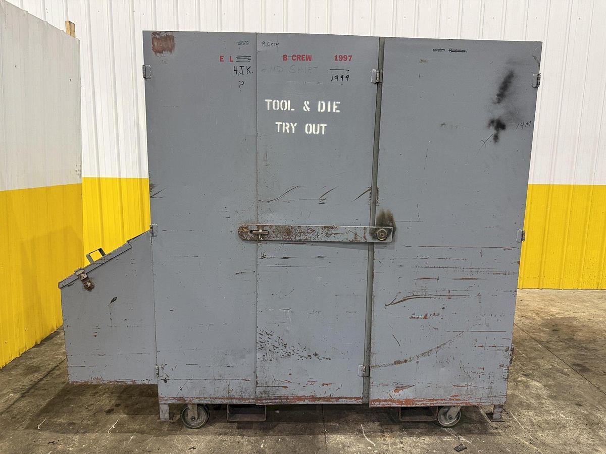 Used HEAVY DUTY ROLLING TOOL CABINET / STORAGE CART