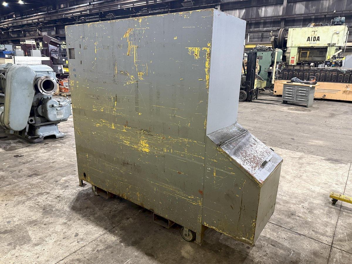 Used HEAVY DUTY ROLLING TOOL CABINET / STORAGE CART