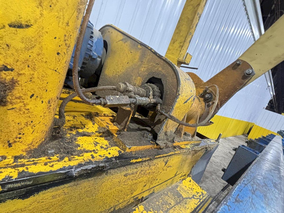 Used 15 HP L&M EQUIPMENT MODEL #HMPC-7-24 CROSS CUT BUNDLE TRAVELING ARCH WOOD BUNDLE SAW WITH CONVEYOR