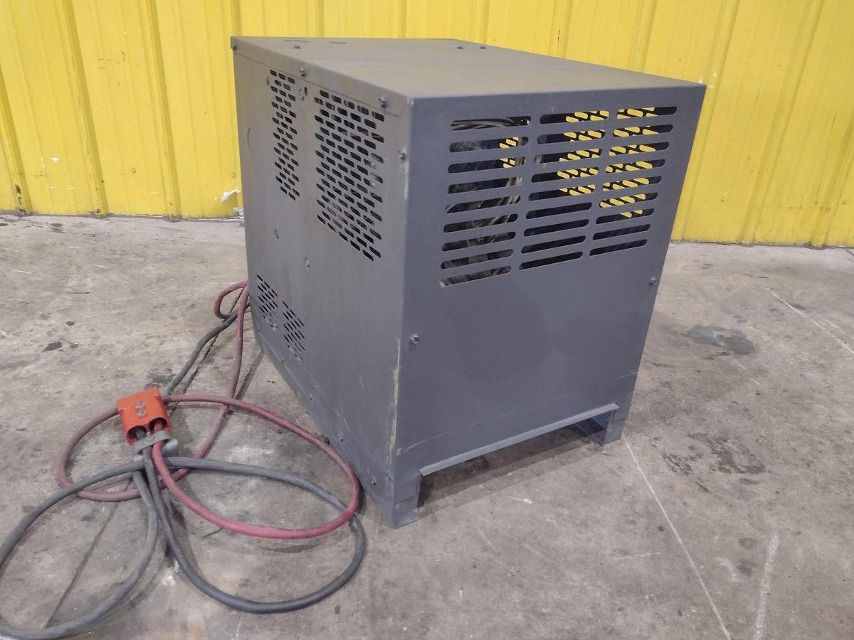 Used Exide Workhog Gold WG1-12-680 Battery Charger