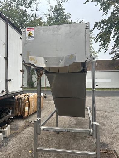 Used INCLINE CLEATED BELT CONVEYOR, STAINLESS STEEL, 24’’ WIDE X 120’’ LONG