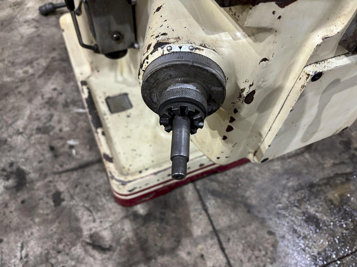 Used 3 HP ACER MODEL #3VKH RAM TYPE VERTICAL MILL W/ DIGITAL READ OUT