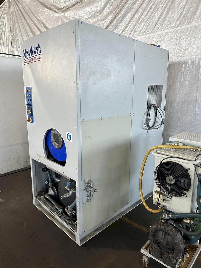 Used 2011 MecWash Systems, LTD. Parts Washer Model: AVD 300