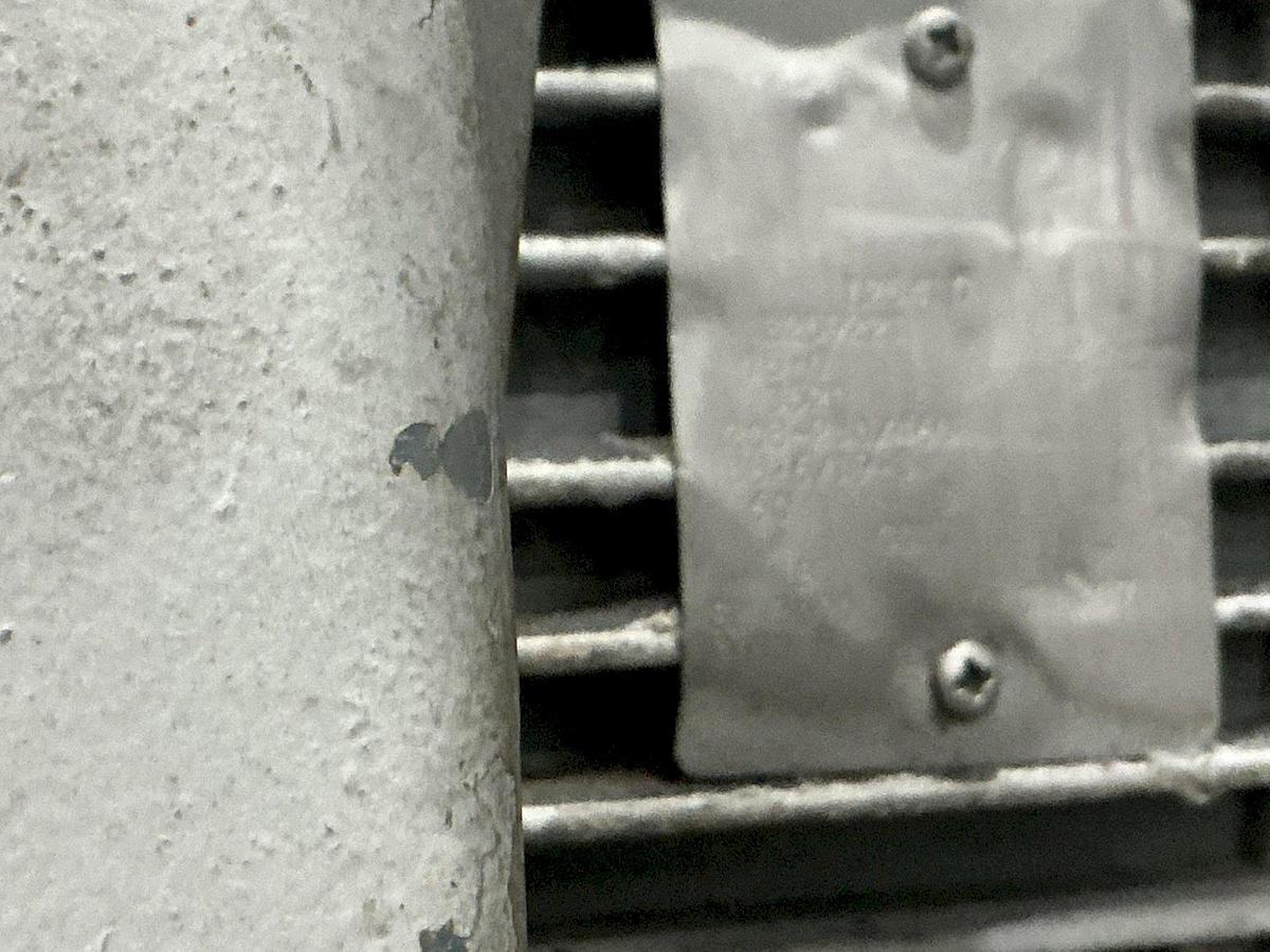 Used 5 CU FT X 15 HP WHEELABRATOR TUMBLAST RUBBER BELT SHOT BLAST CABINET